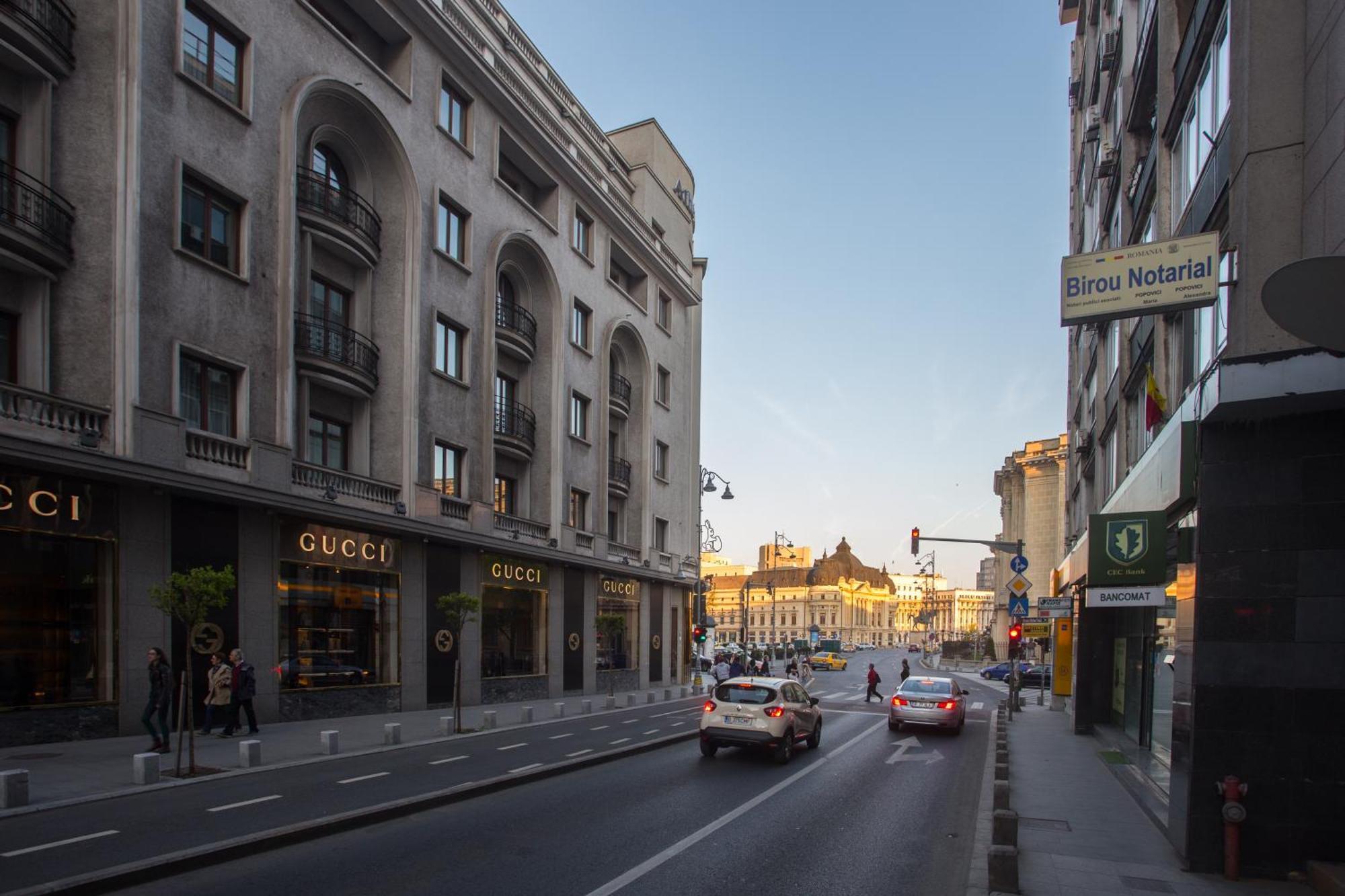 Eclectic 3 Bedroom Calea Victoriei By Urbanesq Bukares Bagian luar foto